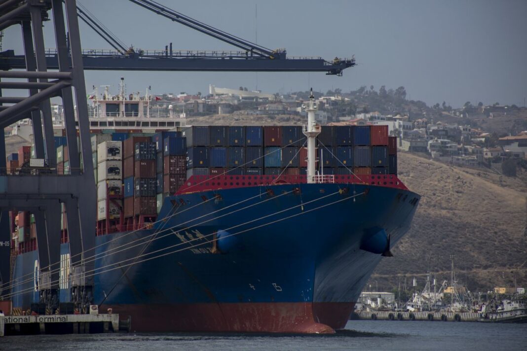 ENSENADA, BAJA CALIFORNIA, 21JULIO2019.- El puerto bajacaliforniano representa el quinto más grande del país por el volumen de contenedores, con un movimiento de carga de 2 mil 744 millones de toneladas anuales. FOTO: OMAR MARTÍNEZ /CUARTOSCURO.COM